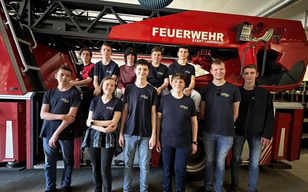 Jugendfeuerwehr zu besuch bei der Hauptfeuerwache Landshut